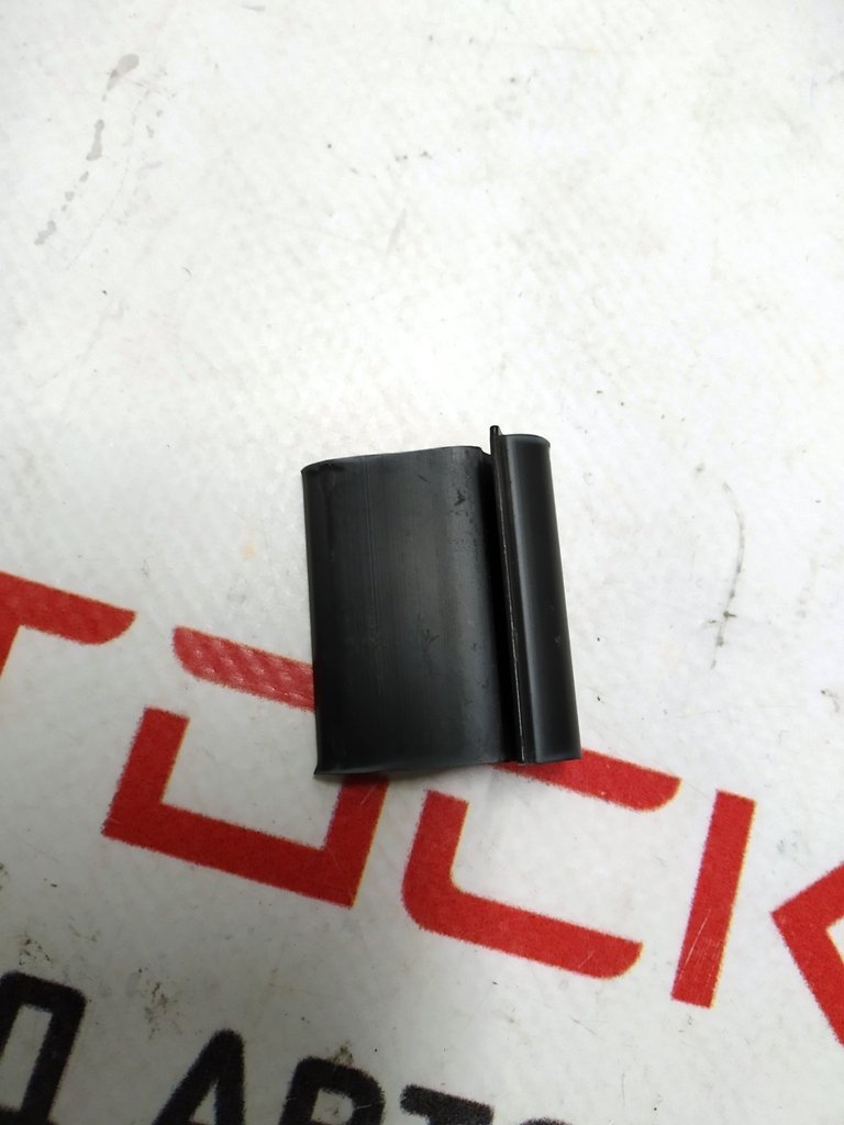 6 Suport pentru fixarea plasticului de sub capotă la aripa Tesla model S, model S REST 1012944-00-D